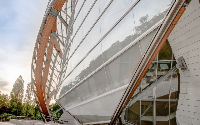 Fondation Louis Vuitton / Gehry Partners  Fondation louis vuitton, Gehry,  Stairs architecture